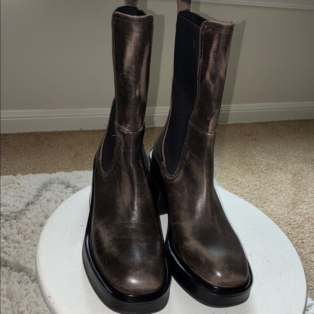 Steve Madden Leather Chelsea Boots - Picture 3 of 8